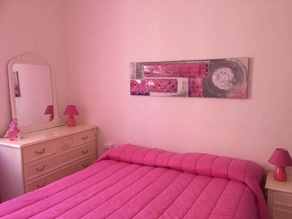 L'Aurora Viola Bed & Breakfast Carbonia Cameră foto