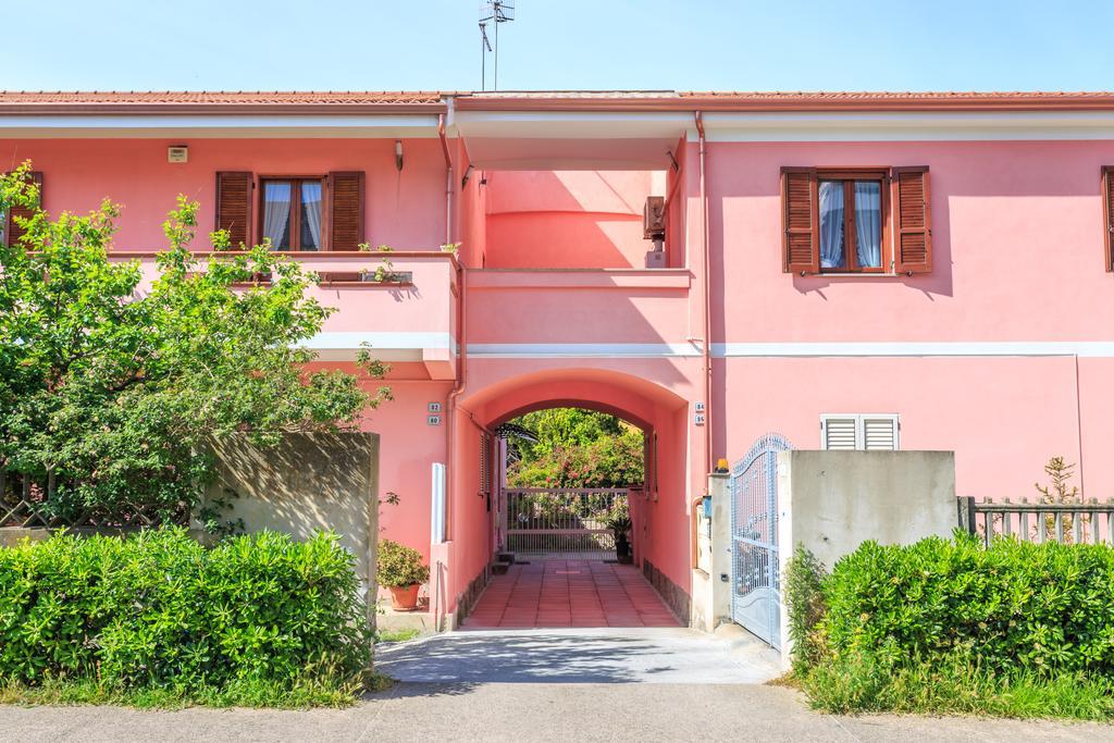 L'Aurora Viola Bed & Breakfast Carbonia Exterior foto