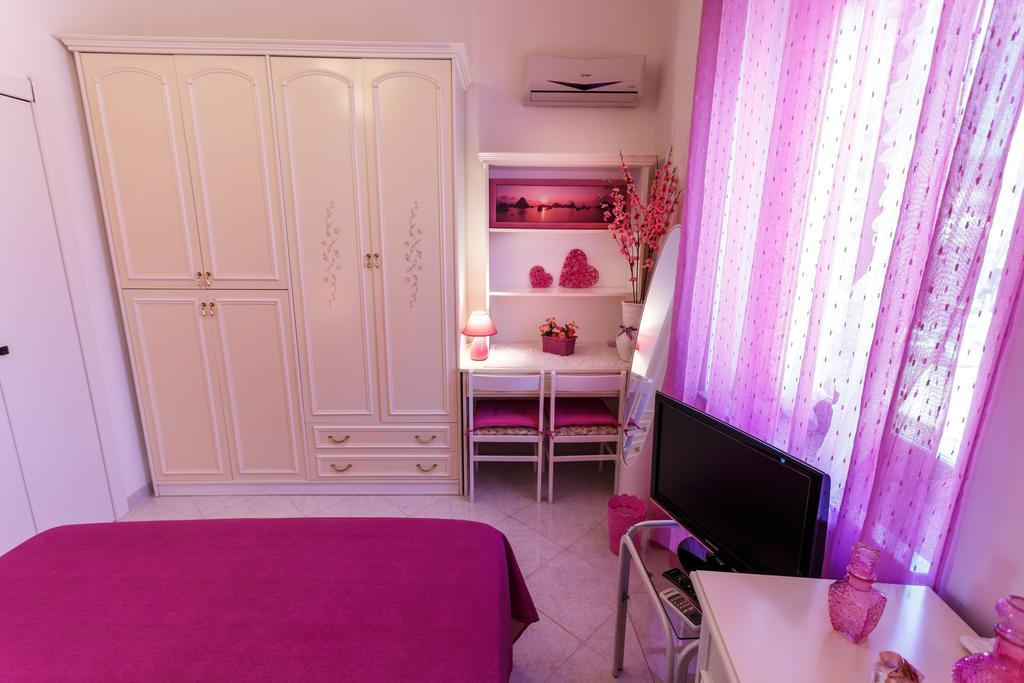 L'Aurora Viola Bed & Breakfast Carbonia Exterior foto